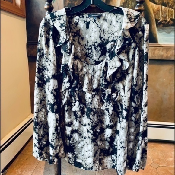 ✨✨Anne Klien Ruffle Collar Neutral Tone Print Top ✨L ✨ - Picture 8 of 9